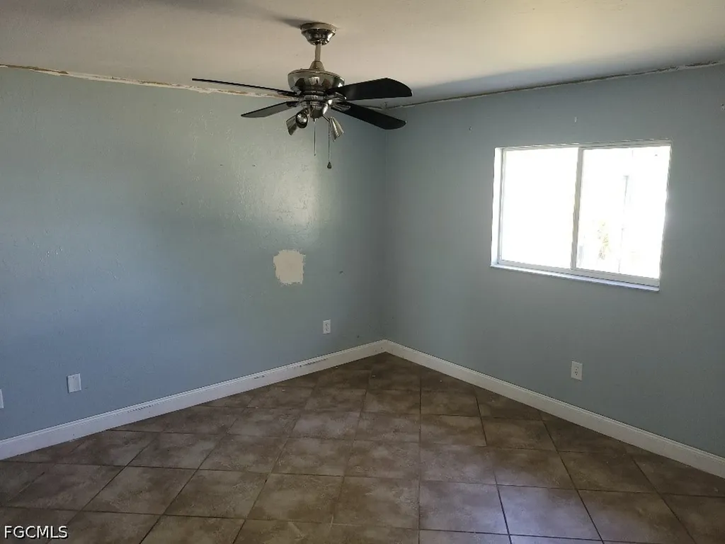 208 NW 4th Avenue Cape Coral FL 33993