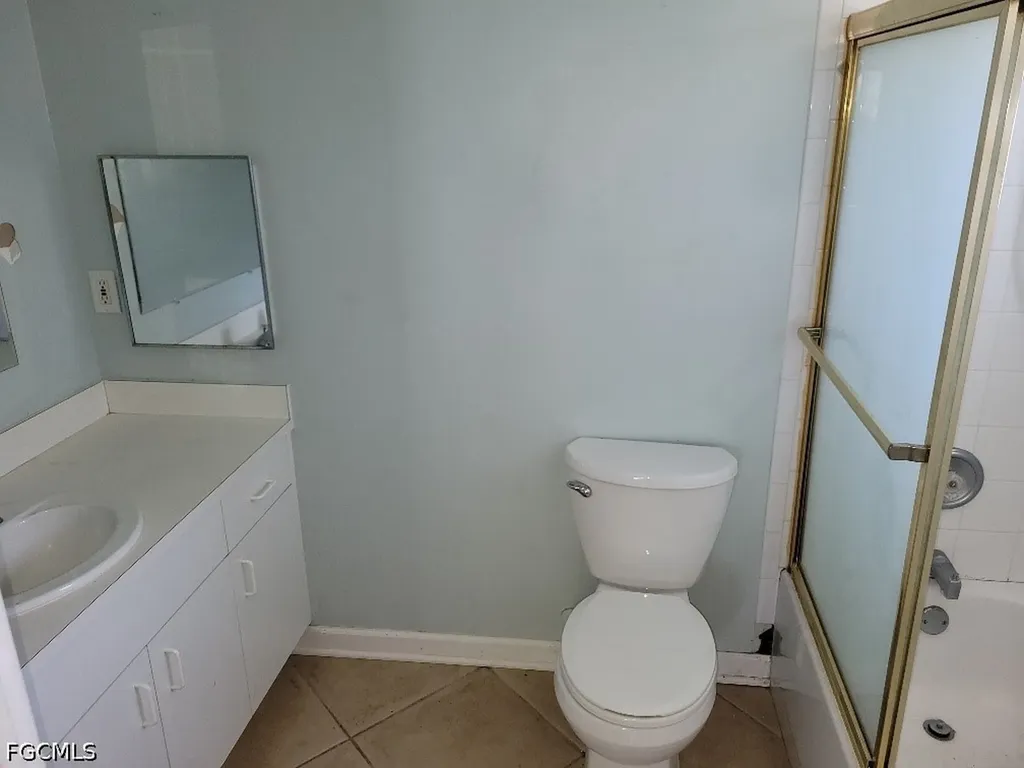 208 NW 4th Avenue Cape Coral FL 33993