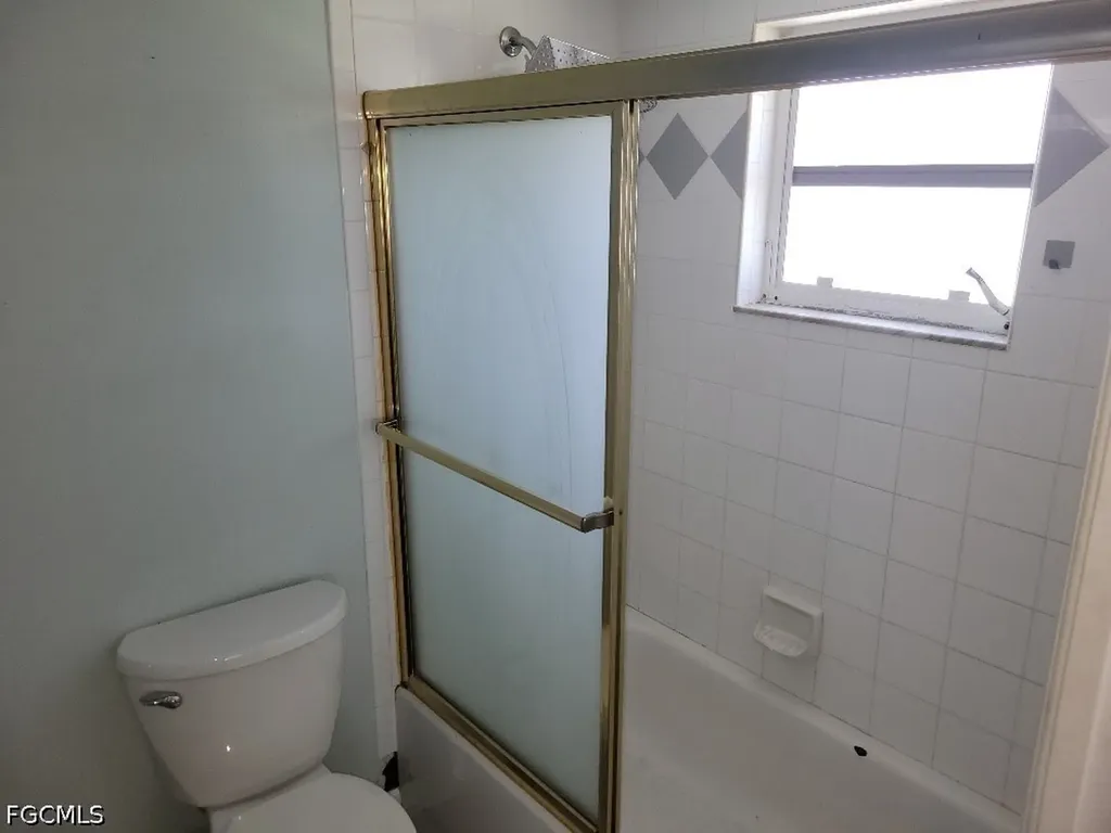208 NW 4th Avenue Cape Coral FL 33993