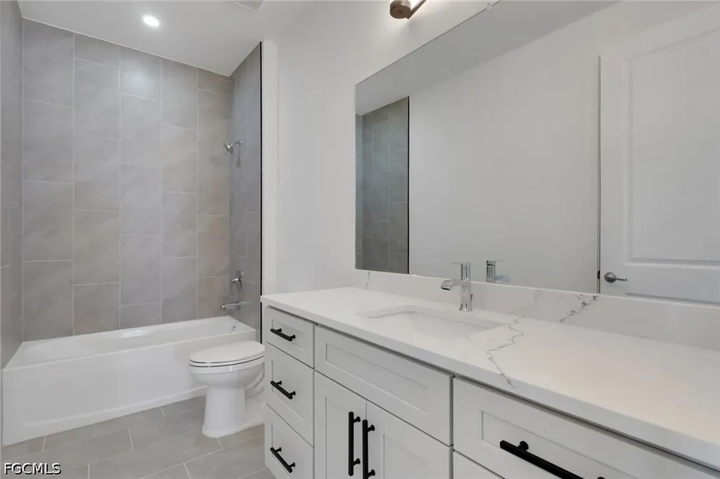 1408 NW 2nd Street Cape Coral FL 33993