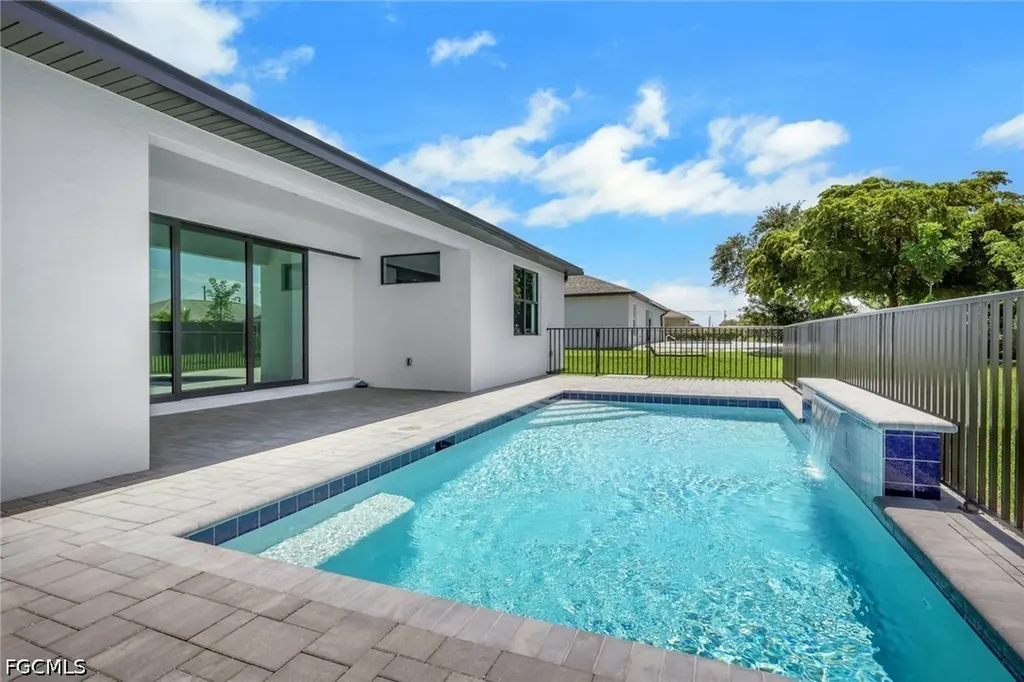 1408 NW 2nd Street Cape Coral FL 33993