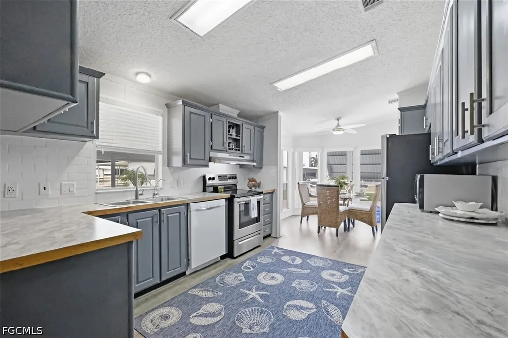 217 Shrub Lane N North Fort Myers FL 33917