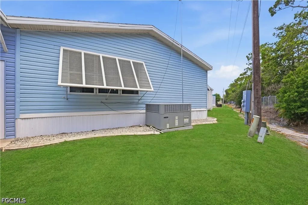 217 Shrub Lane N North Fort Myers FL 33917