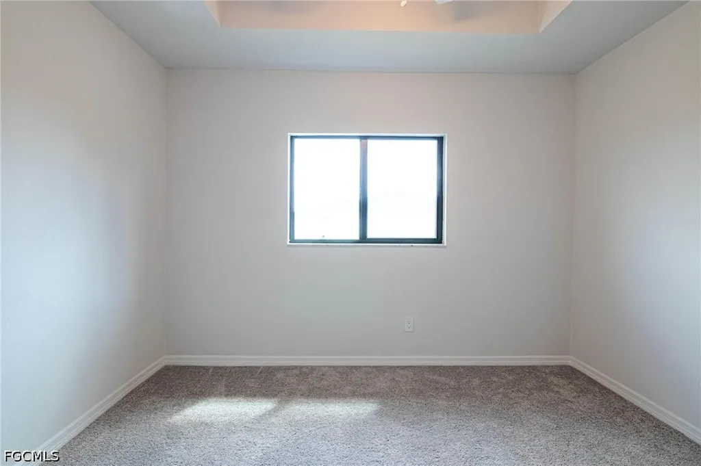 3594 NE 9th Place Cape Coral FL 33909