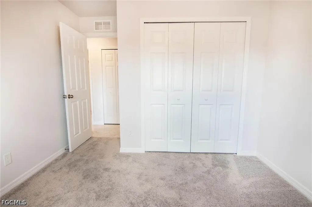 3594 NE 9th Place Cape Coral FL 33909