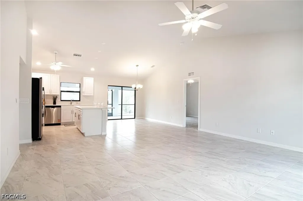 3594 NE 9th Place Cape Coral FL 33909