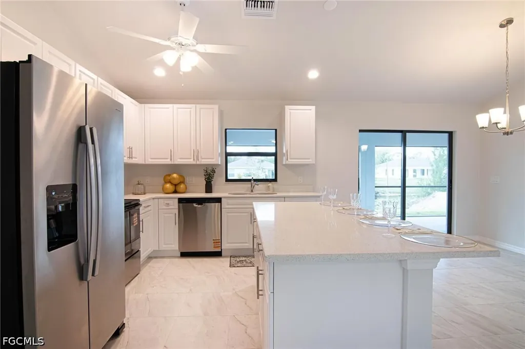 3594 NE 9th Place Cape Coral FL 33909