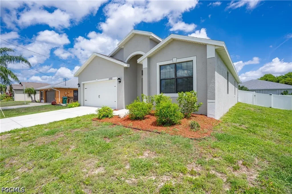 2303 SW 21st Terrace Cape Coral FL 33991