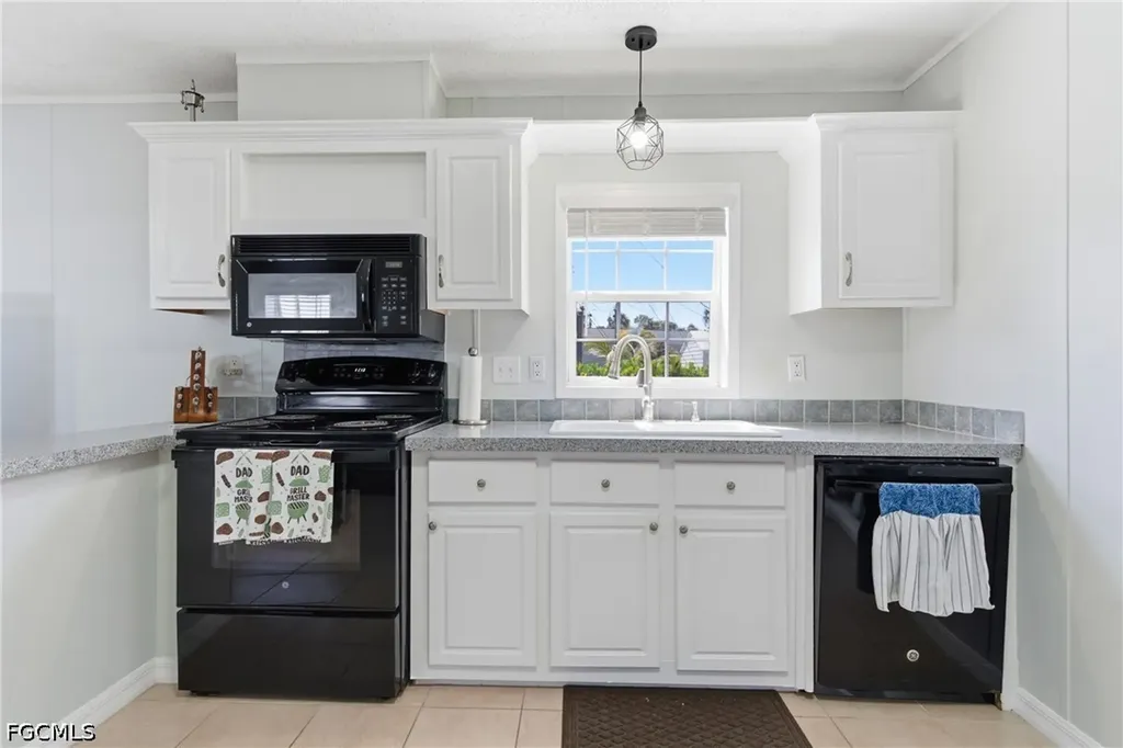 5558 Palm Beach Boulevard Fort Myers FL 33905