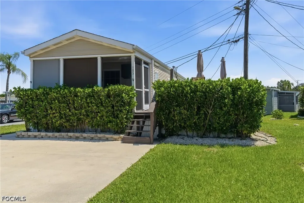 5558 Palm Beach Boulevard Fort Myers FL 33905