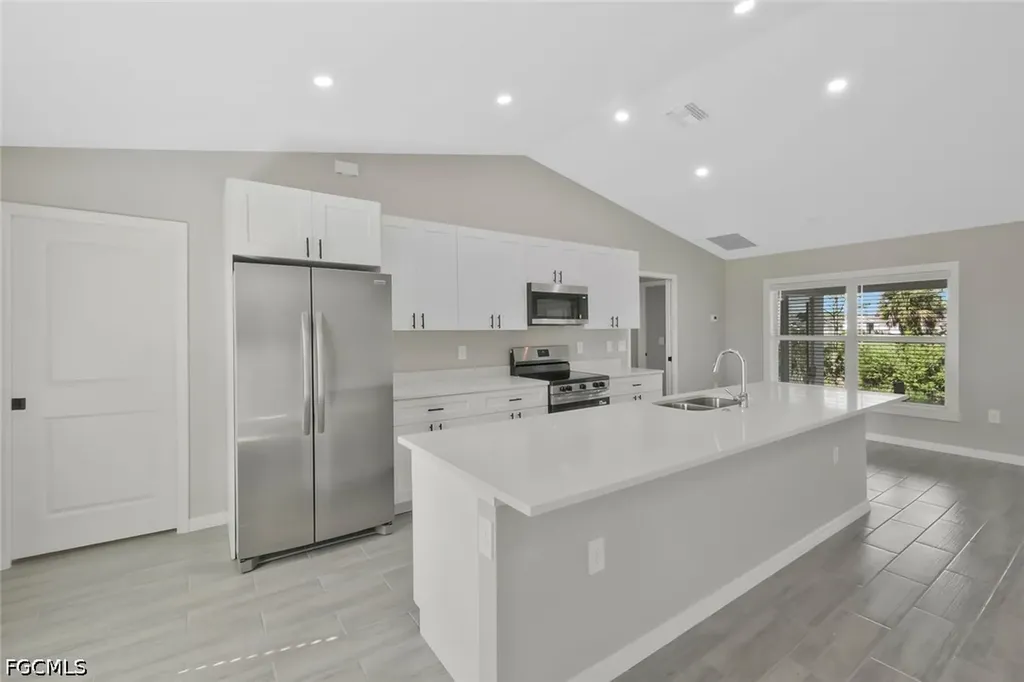 2014 Kismet Parkway W Cape Coral FL 33993