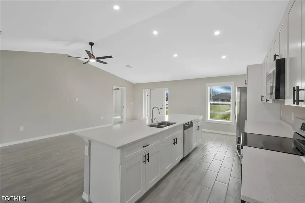 2014 Kismet Parkway W Cape Coral FL 33993