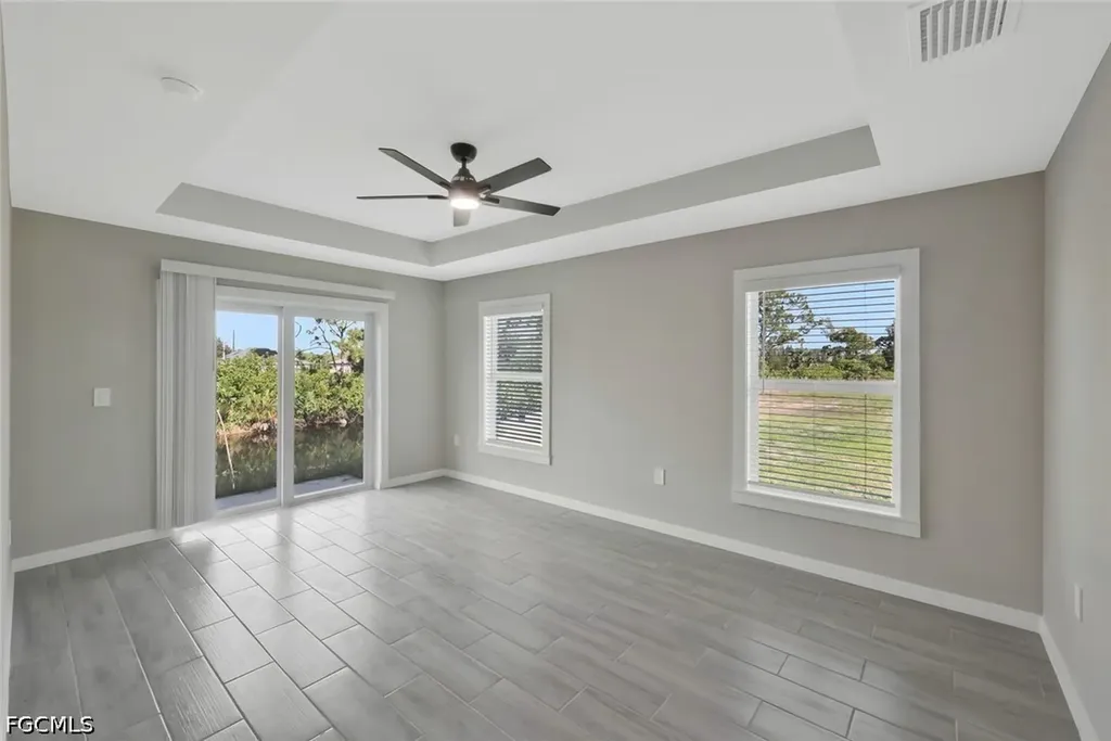 2014 Kismet Parkway W Cape Coral FL 33993