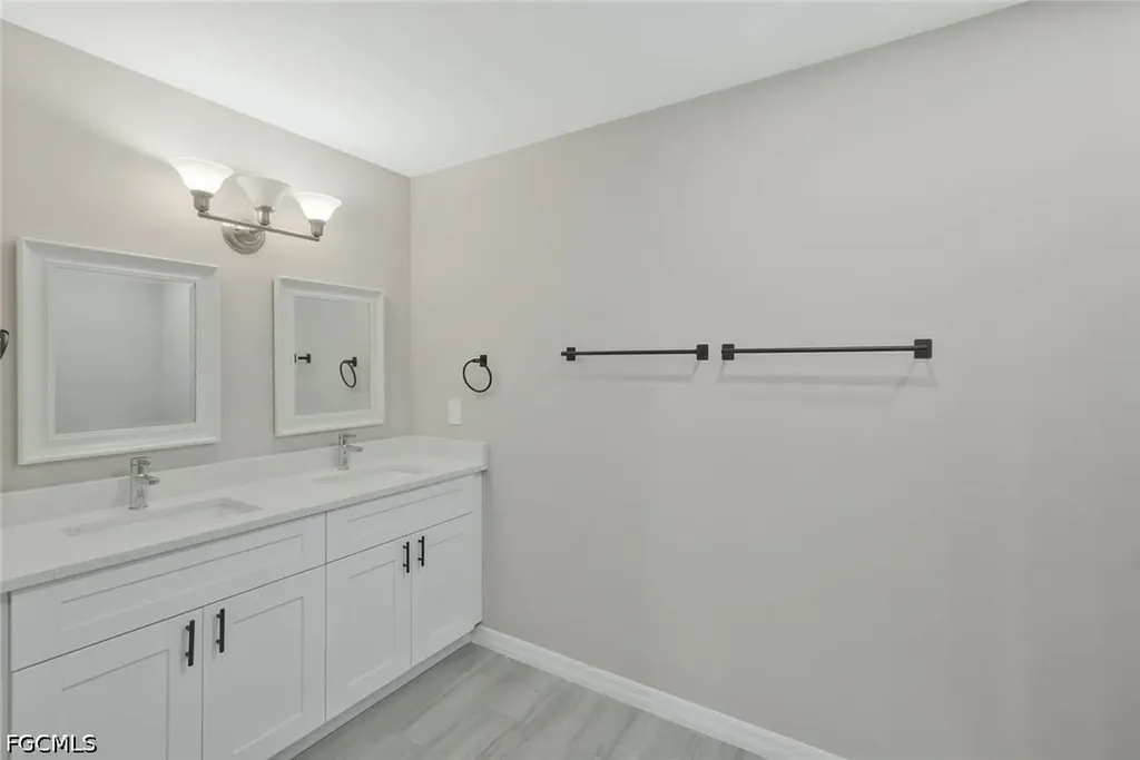 2014 Kismet Parkway W Cape Coral FL 33993
