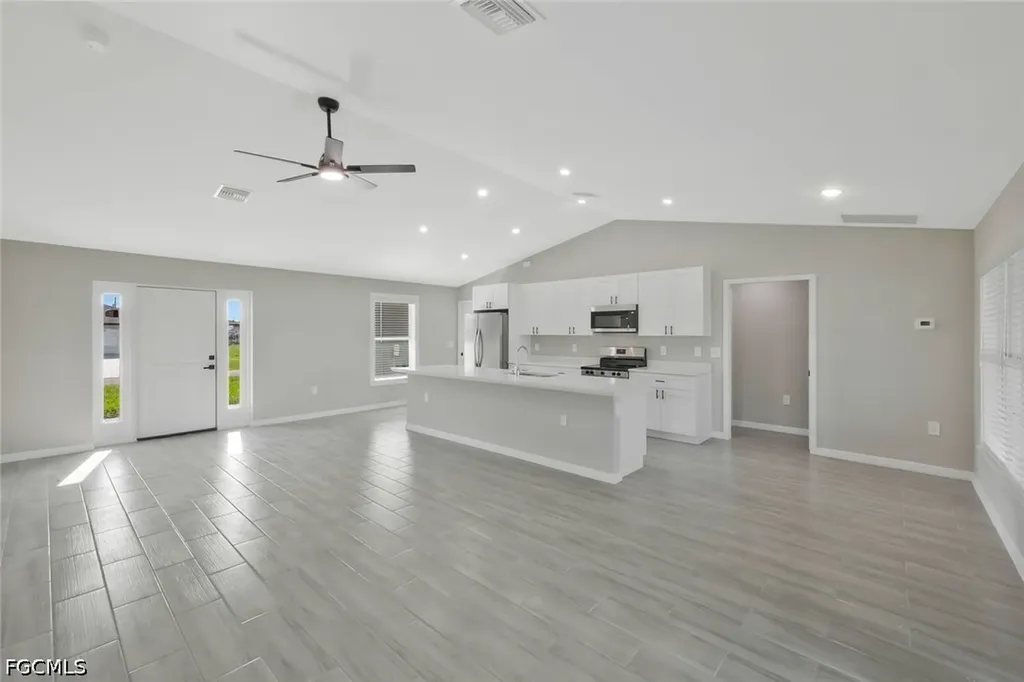 2014 Kismet Parkway W Cape Coral FL 33993