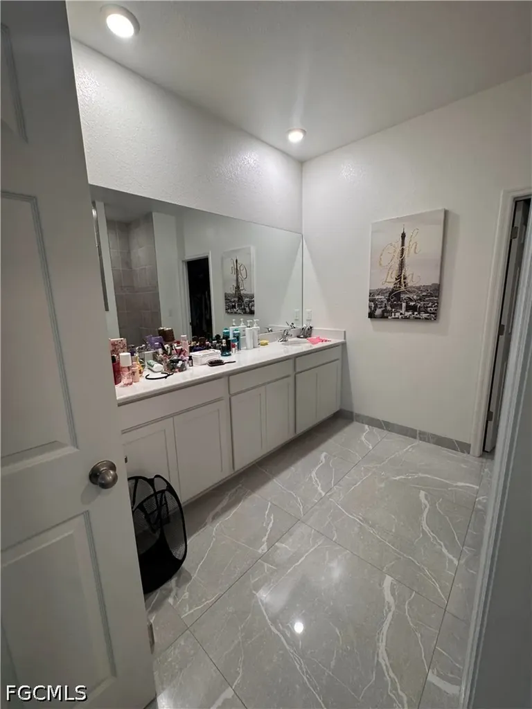 1820 NW 19th Avenue Cape Coral FL 33993
