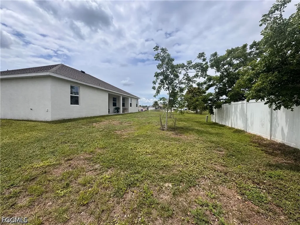 1820 NW 19th Avenue Cape Coral FL 33993