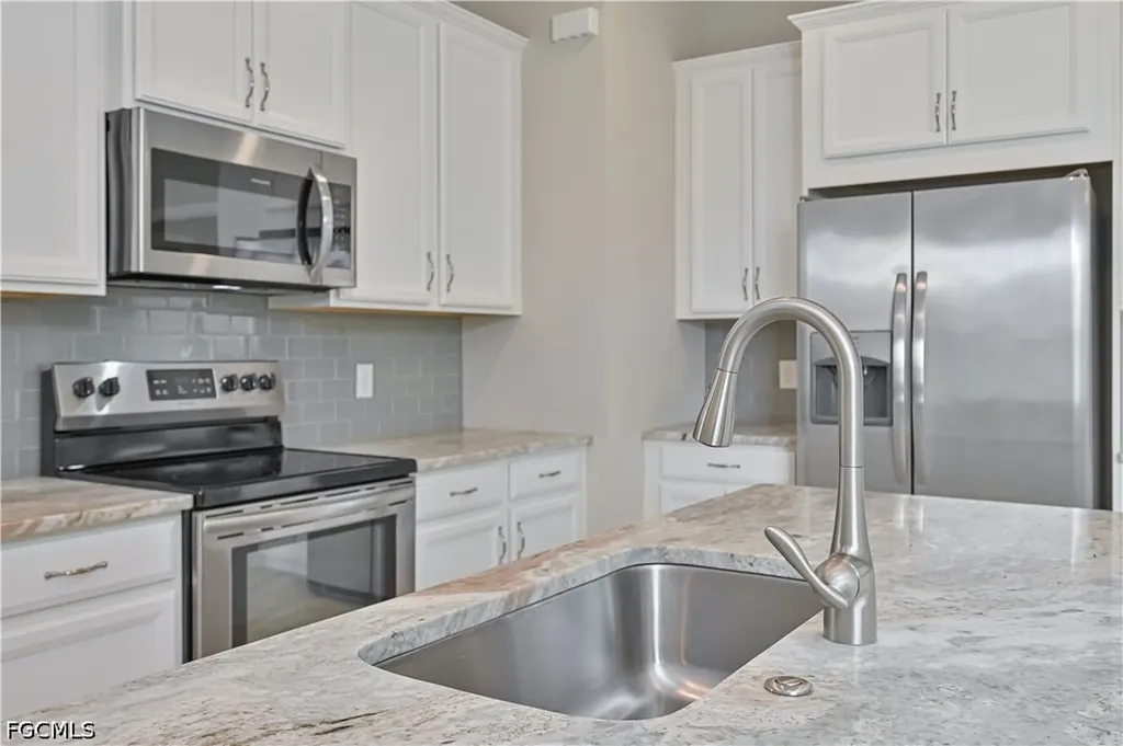 15169 Ligustrum Lane Alva FL 33920