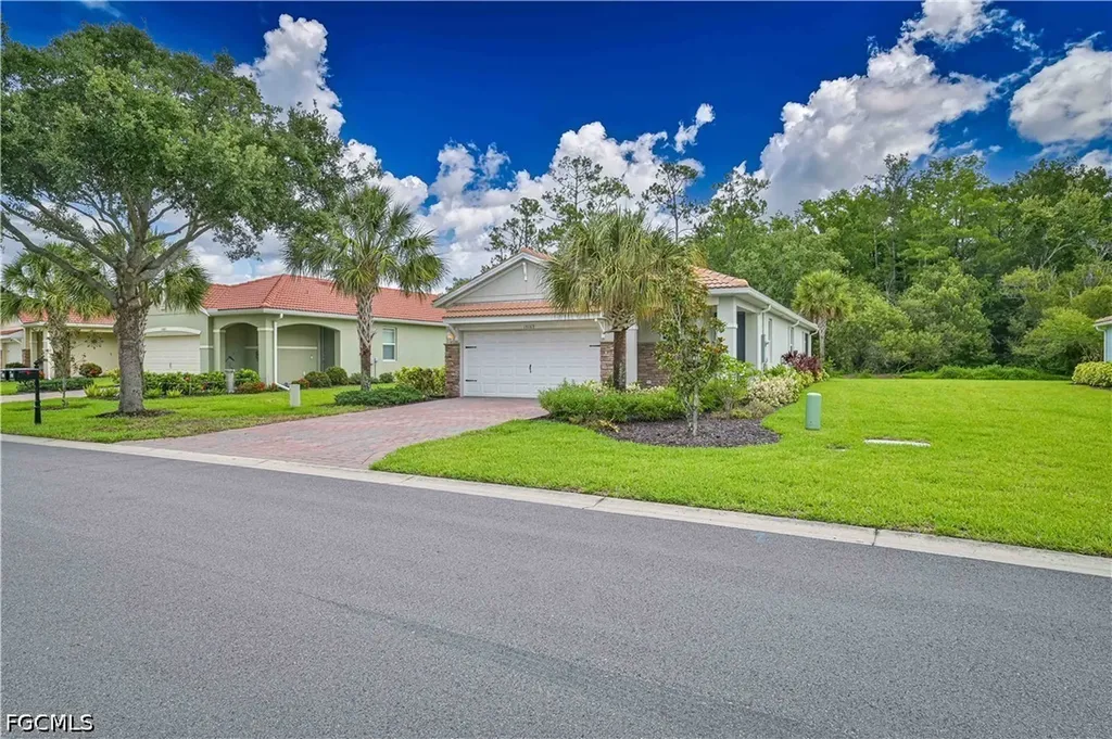 15169 Ligustrum Lane Alva FL 33920