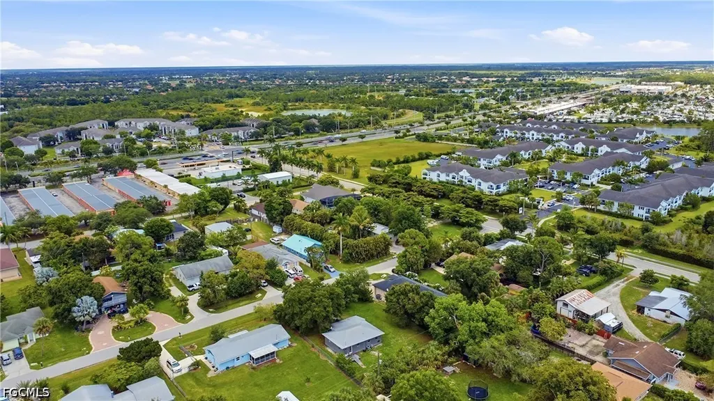 133 2nd Street Naples FL 34113
