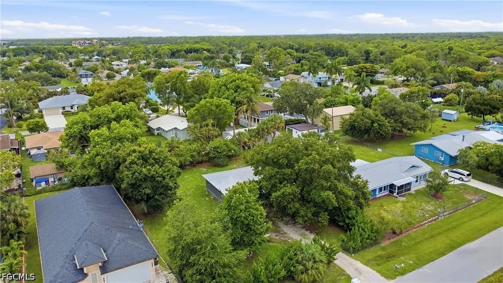 133 2nd Street Naples FL 34113