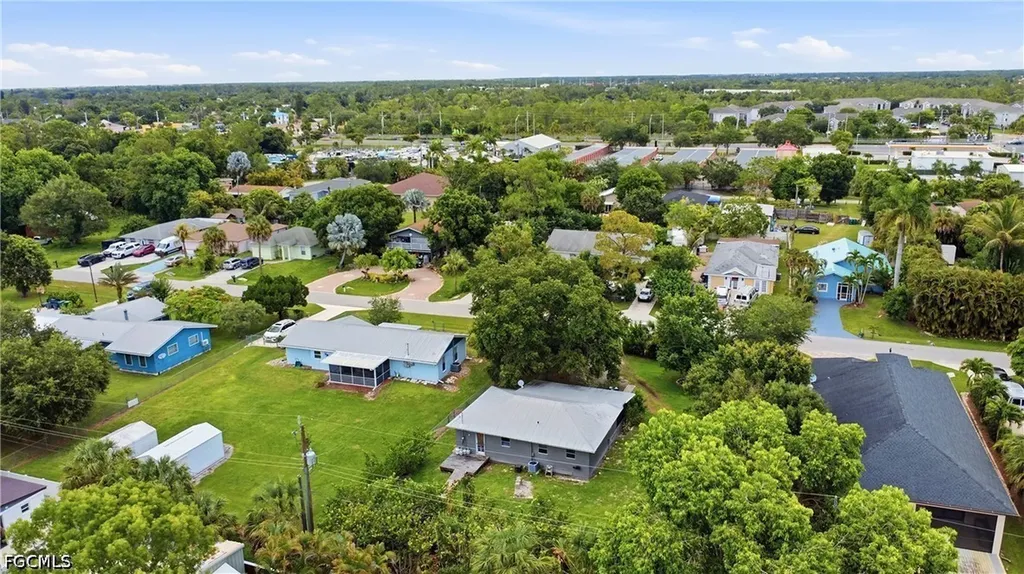 133 2nd Street Naples FL 34113