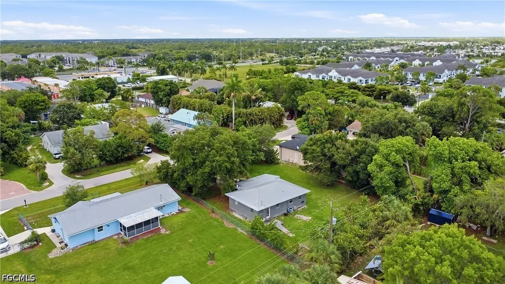 133 2nd Street Naples FL 34113