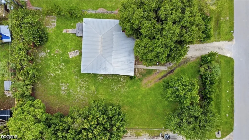 133 2nd Street Naples FL 34113