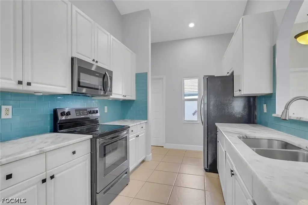 2232 Summersweet Drive Alva FL 33920