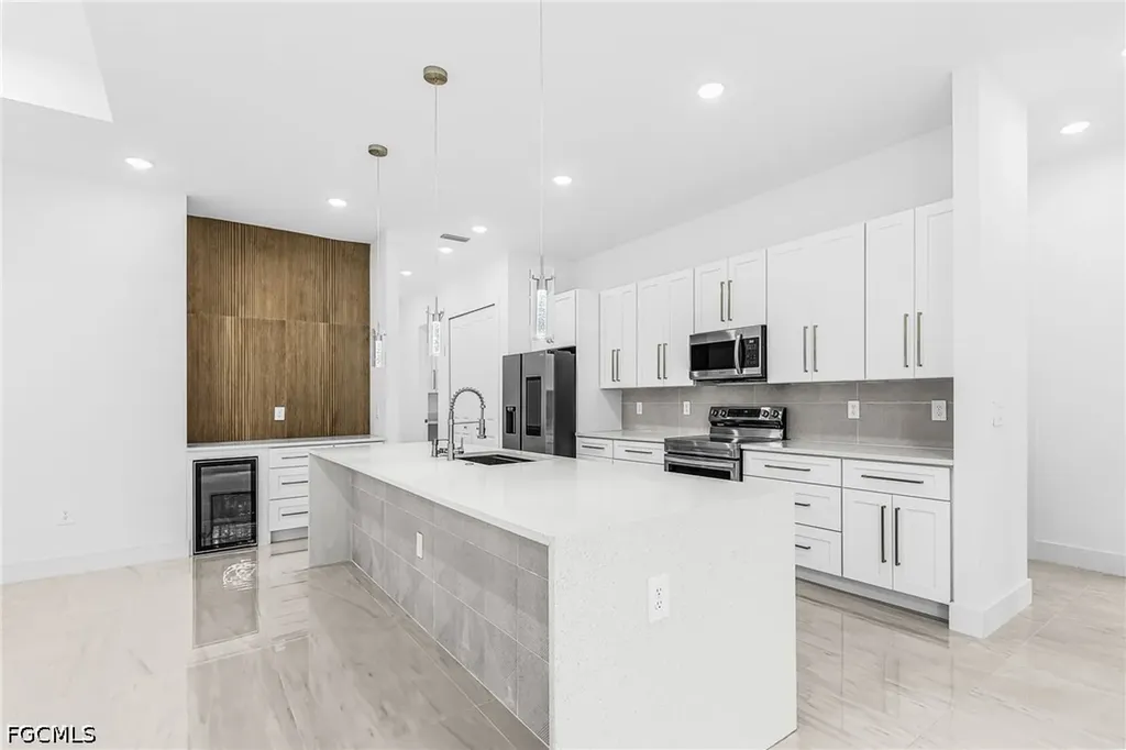 1229 NW 37th Place Cape Coral FL 33993