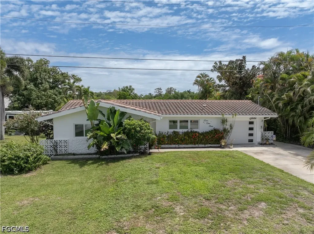 1300 Thompson Street North Fort Myers FL 33903