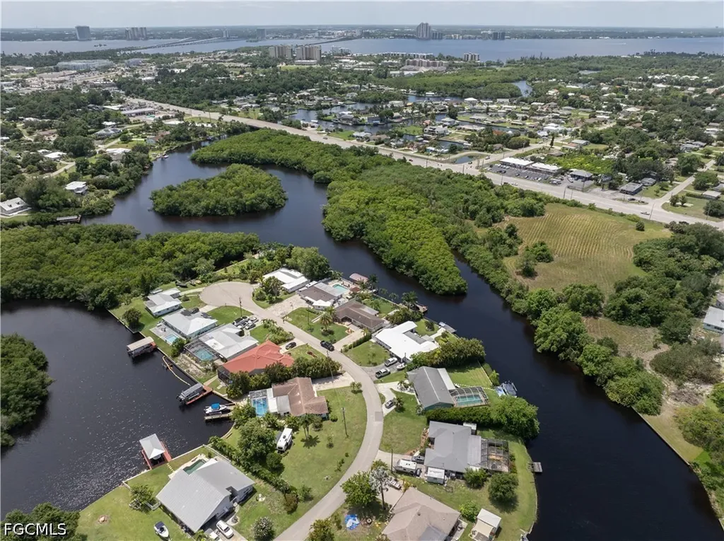 1300 Thompson Street North Fort Myers FL 33903