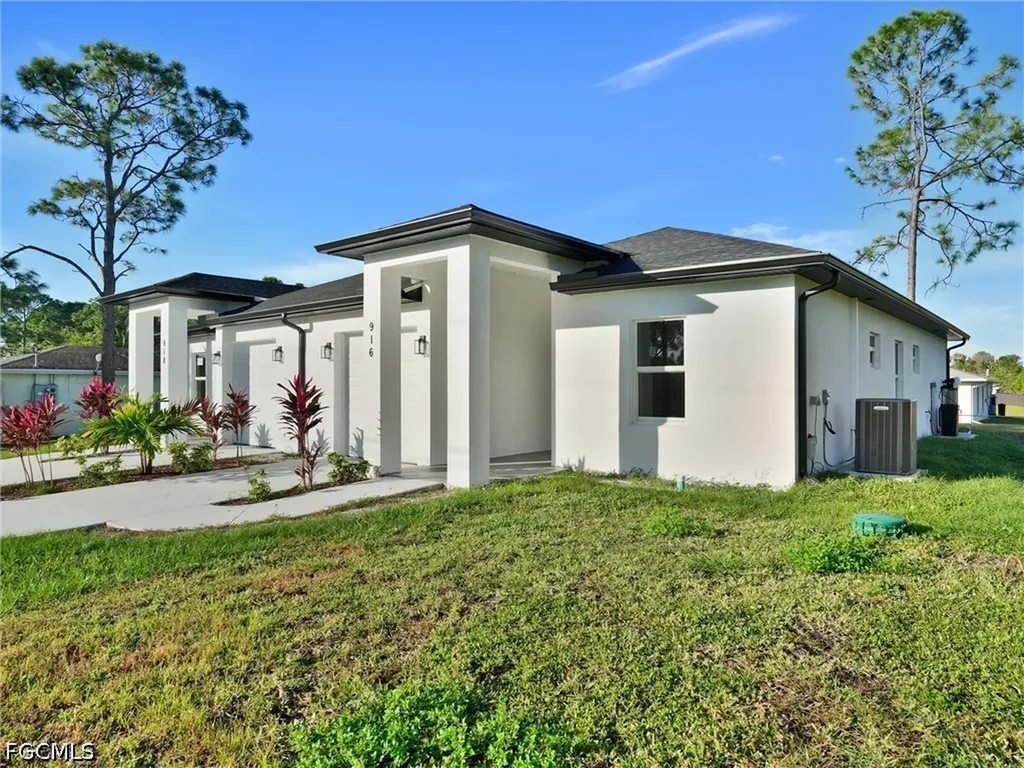 918 Eisenhower Boulevard Lehigh Acres FL 33974