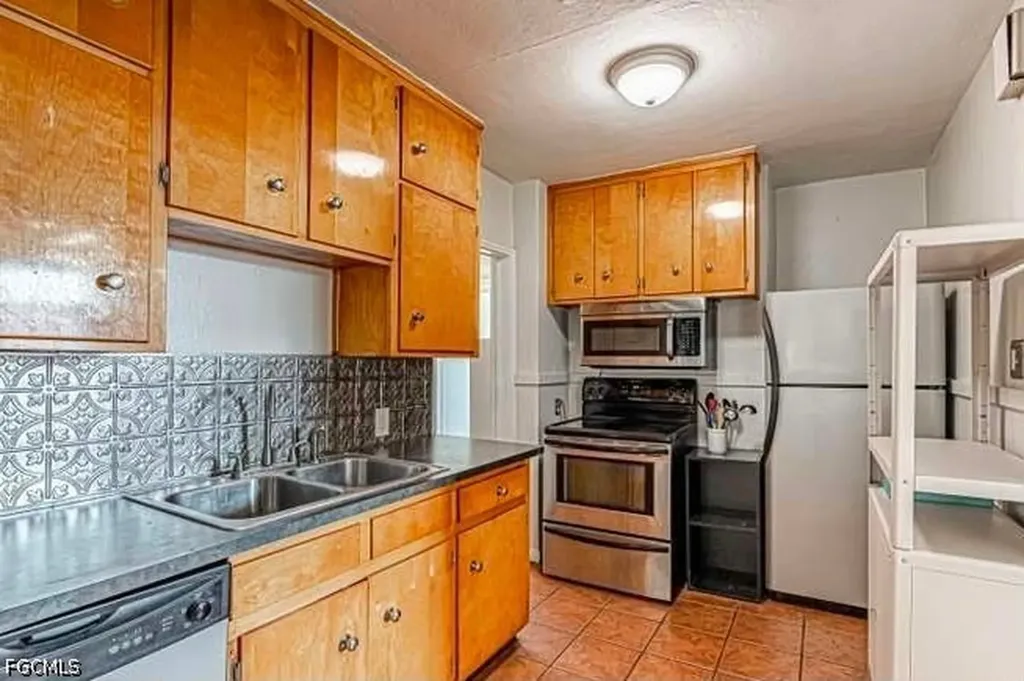 4819 Attleboro Street Jacksonville FL 32205