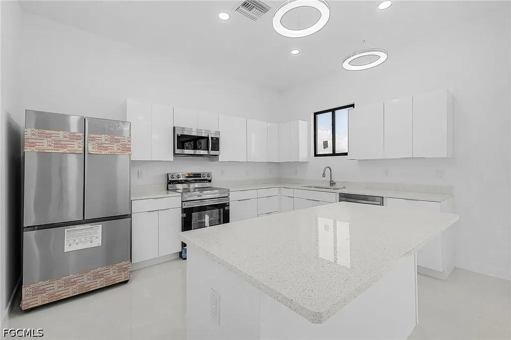 231 NW 27th Avenue Cape Coral FL 33993