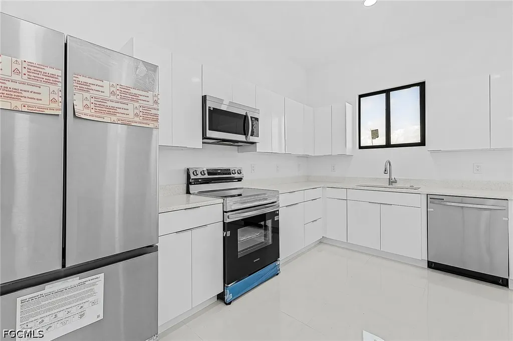 231 NW 27th Avenue Cape Coral FL 33993