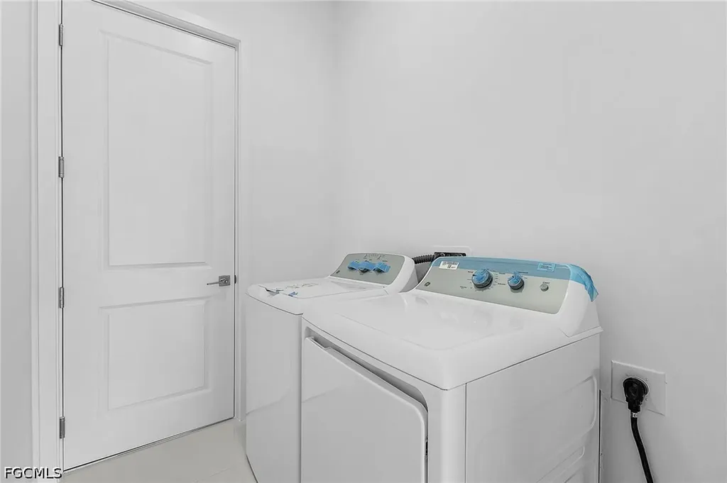 231 NW 27th Avenue Cape Coral FL 33993