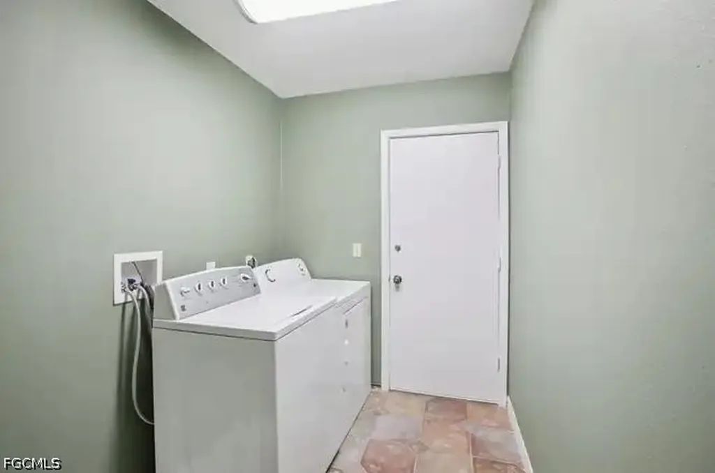 14107 Briarthorn Drive N Tampa FL 33625