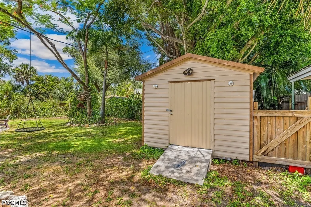 1717 Sunset Place Fort Myers FL 33901