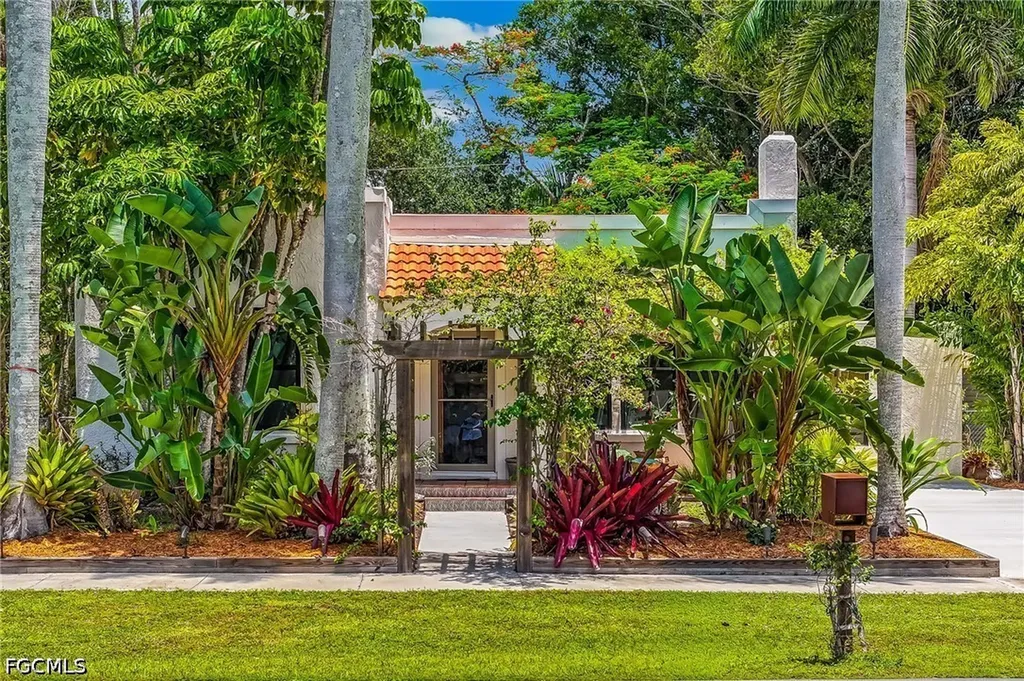 1717 Sunset Place Fort Myers FL 33901