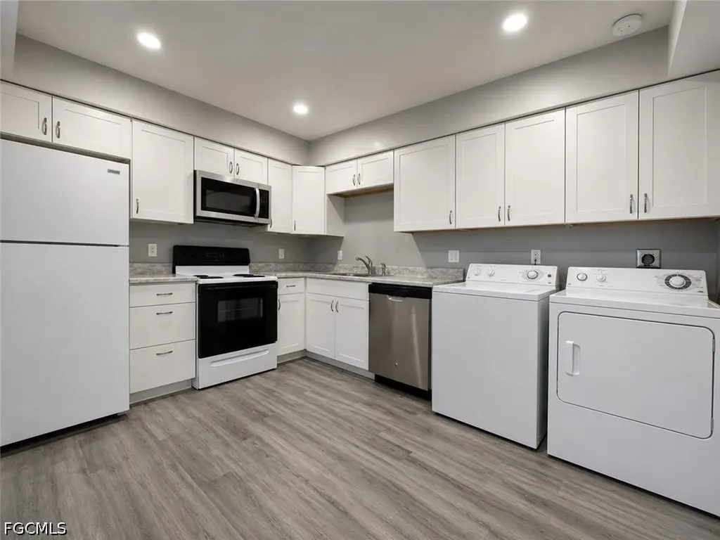 3509 SE 15th Place Cape Coral FL 33904