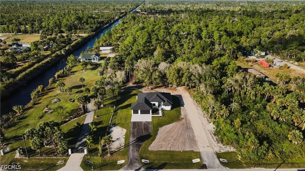 Naples FL, 2565 28TH Avenue SE