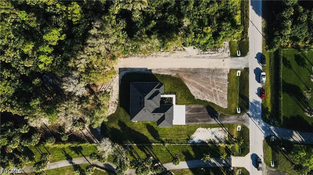 2565 28th Avenue SE Naples FL 34117