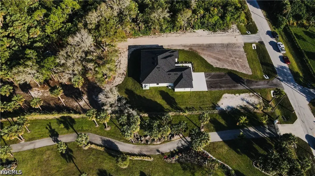 2565 28th Avenue SE Naples FL 34117