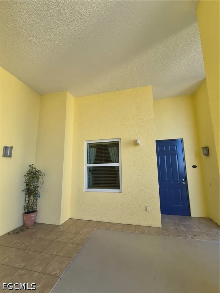 2797 First Street Fort Myers FL 33916