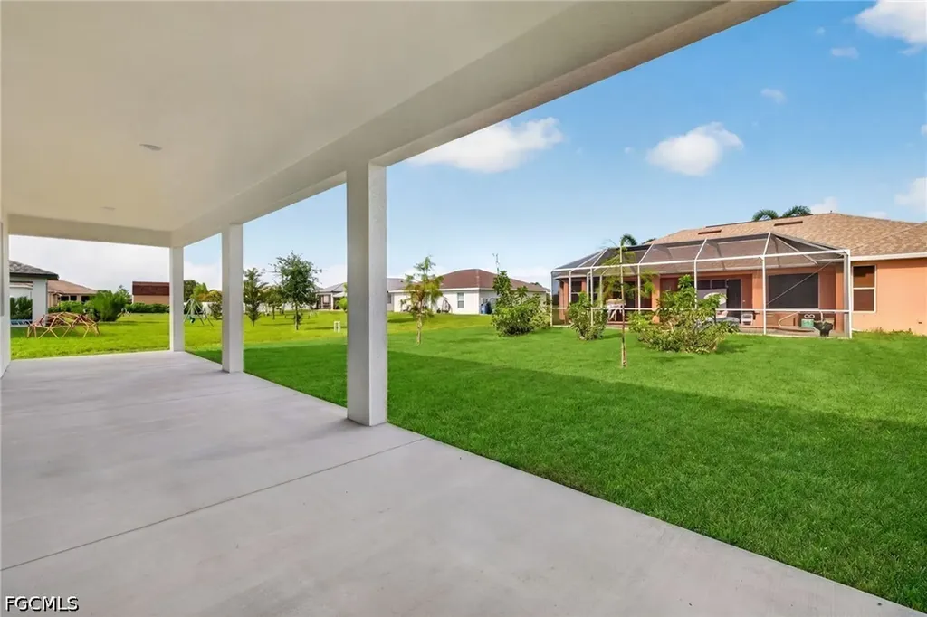 3074 NW 4th Avenue Cape Coral FL 33993