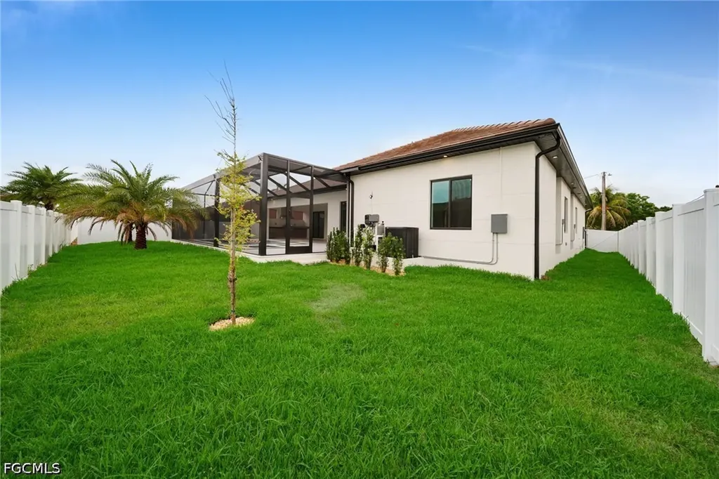 4418 SW 25th Place Cape Coral FL 33914