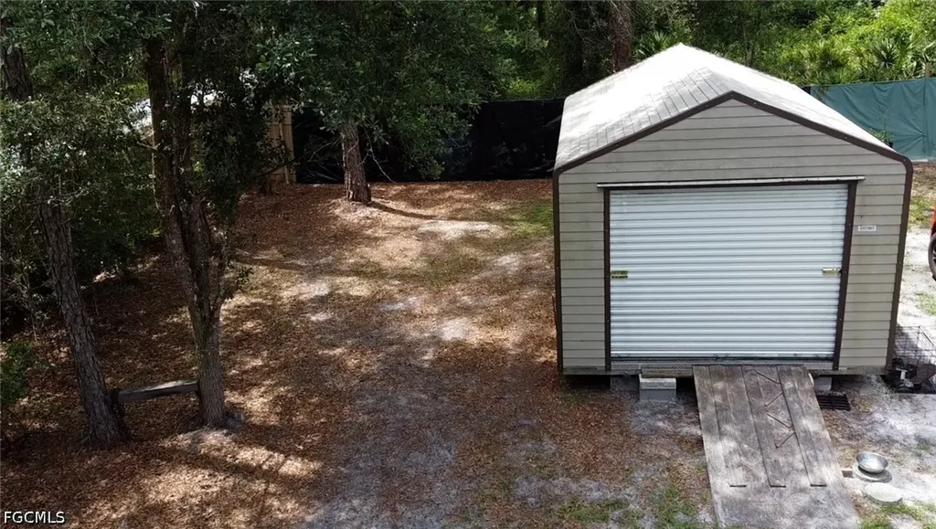 9113 Garetta Avenue Webster FL 33597