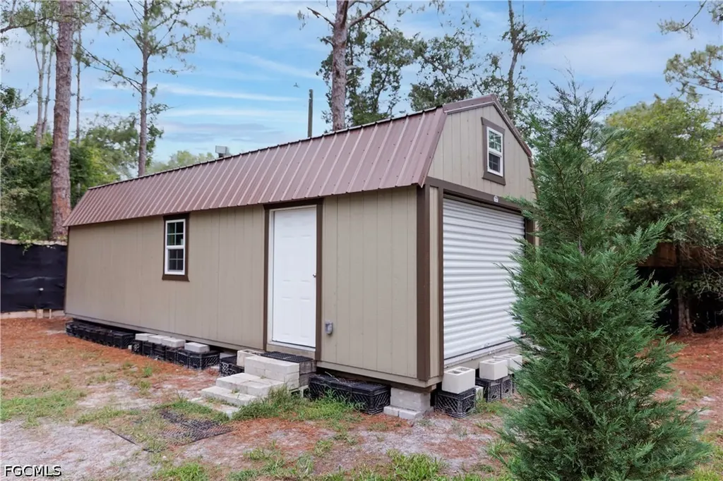 9113 Garetta Avenue Webster FL 33597