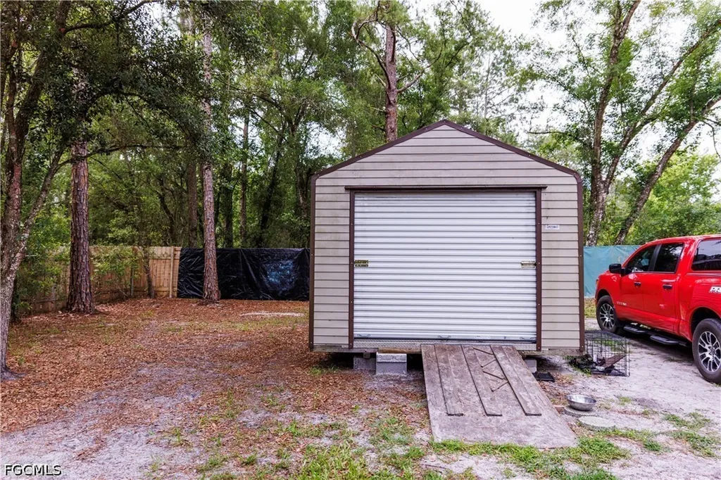 9113 Garetta Avenue Webster FL 33597